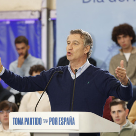 El presidente del Partido Popular, Alberto Núñez Feijóo durante el acto por el Día del Afiliado de Aragón, este sábado en Zaragoza. EFE/ Javier Belver