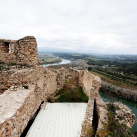 Castell de Miravet sobre el riu Ebre