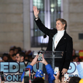 Carlos Baute en la Puerta del Sol  en Madrid.