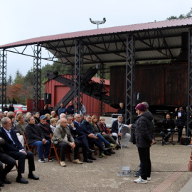 Una imatge de l'acte d'homenatge als 30 miners morts al Berguedà el novembre del 1975.