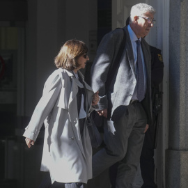 MADRID, 03/11/2025.- La fiscal superior de Madrid Almudena Lastra de Inés, a su salida del Tribunal Supremo este lunes, en el marco de la primera sesión del juicio pal fiscal general del Estado, Álvaro García Ortiz, por la presunta filtración de información sobre la investigación por fraude a Hacienda de la pareja de Isabel Díaz Ayuso en el Tribunal Supremo. EFE/Borja Sánchez-Trillo