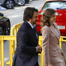 MADRID, 04/11/2025.- Alberto González Amador, novio de la presidenta de la Comunidad de Madrid, Isabel Díaz Ayuso, a su llegada este lunes al Tribunal Supremo, donde prosigue el juicio al fiscal general del Estado, Álvaro García Ortiz. EFE/ Zipi