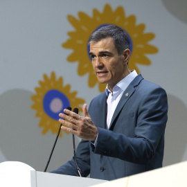 El president del Govern d'Espanya, Pedro Sánchez, parla durant la cimera de líders de la COP30 aquest divendres, al Centre de Convencions Hangar a Belém (Brasil)