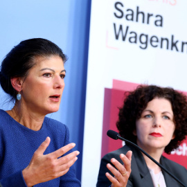 Sarah Wagenknecht y Amira Mohamed Ali, este lunes en Berlín.