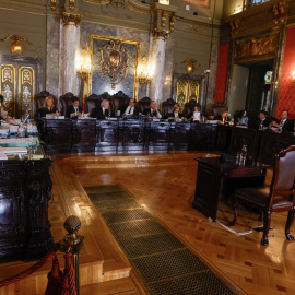 FOTODELDIA MADRID, 03/11/2025.- Vista general de la sala durante la primera jornada del juicio que se sigue en el Tribunal Supremo contra el fiscal general del Estado, Álvaro García Ortiz, por un delito de revelación de secretos, este lunes en Madrid. EFE/ J.J.Guillen //POOL//