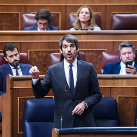 El ministro de Cultura, Ernest Urtasun, durante una sesión de control al Gobierno.