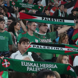 El partido de fútbol entre las selecciones de fútbol de Euskadi y Palestina en Bilbao.