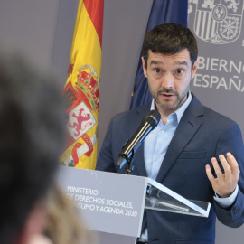 Pablo Bustinduy, ministro de Derechos Sociales, Consumo y Agenda 2030, durante la rueda de prensa.
