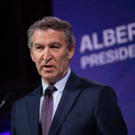 El presidente del Partido Popular, Alberto Núñez Feijóo, interviene durante el foro Metafuturo 2025, en el Ateneo de Madrid, a 18 de noviembre de 2025, en Madrid (España).