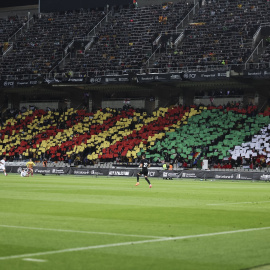 Mosaico con las banderas de Catalunya y Palestina.