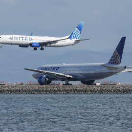 Imagen de archivo de aviones de pasajeros de United Airlines.
