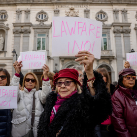 Vista de la manifestación este domingo en frente del Tribunal Supremo en Madrid.