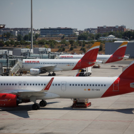Fotografía de archivo de varios aviones en la terminal 4 del Aeropuerto Adolfo Suárez Madrid-Barajas.
