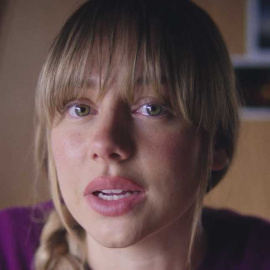 La actriz Ester Expósito en la campaña contra la violencia vicaria.