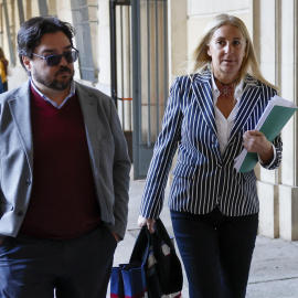 La exinterventora general y actual viceconsejera de Haciend, Amelia Martínez, llega al Juzgado de Instrucción 13 de Sevilla para declarar como testigo.