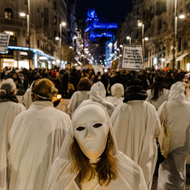 Cientos de personas durante la manifestación convocada por el Movimiento Feminista de Madrid por el Día Internacional de la Mujer, a 8 de marzo de 2024, en Madrid (España).