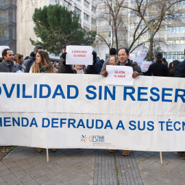 Varias personas durante una manifestación convocada por Gestha por la provisión de plazas en la AEAT en diciembre de 2024.
