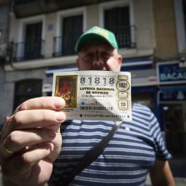 Décimo de la Lotería de Navidad comprado en la administración de Doña Manolita.