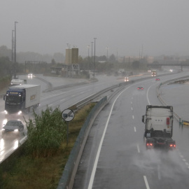 Pluja i acumulació d'aigua a l'AP-7 a la Jonquera el passat novembre.