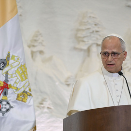 León XIV a su llegada a Beirut este domingo.
