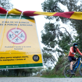 Uno de los carteles situados en los accesos al Parque Natural de Collserola.