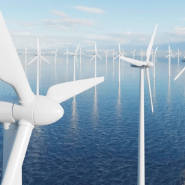 Molins eòlics al mar.