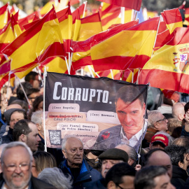 Concentración convocada por el PP contra la corrupción del Gobierno
