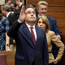 Pérez Llorca toma posesión de su cargo en Les Corts Valencianes.
