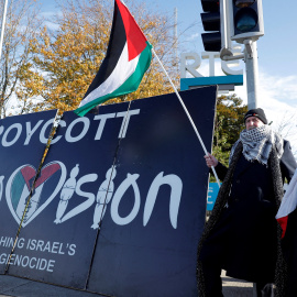 Manifestantes propalestinos ante los estudios de la televisión pública irlandesa en una imagen de archivo.