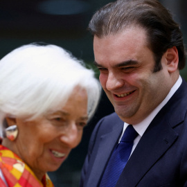 El ministro de Economía y Finanzas griego y próximo presidente del Eurogrupo, Kyriakos Pierrakis, junto con la presidenta del Banco Central Europeo, Christine Lagard.