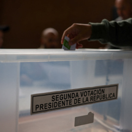 Millones de chilenos votan al sucesor del progresista Gabriel Boric.