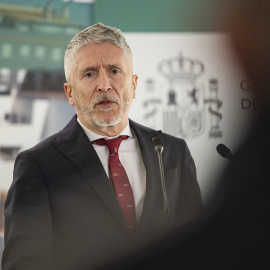 Imagen de archivo del ministro del Interior, Fernando Grande-Marlaska, durante la inauguración del nuevo cuartel de la Guardia Civil en Caudete.