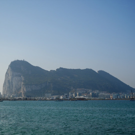 Imágenes de la frontera entre España y el Peñón de Gibraltar.
