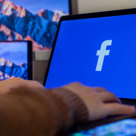 Cada vez más, la red social de Facebook ha quedado para las personas mayores.