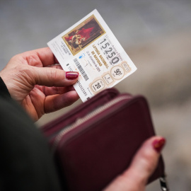 Imagen de archivo de un décimo del Sorteo Extraordinario de Navidad, la popularmente conocida como el Gordo de Navidad.