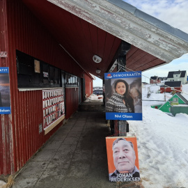 Posters de candidatos a las elecciones de marzo de 2025 en Groenlandia. Archivo.