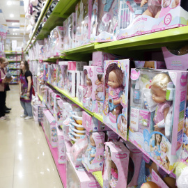 (Foto de ARCHIVO)Interior de una juguetería, a 30 de diciembre de 2022, en Málaga (Andalucía, España). Las jugueterías, es la actividad comercial que ahora está en un momento álgido de ventas, muchas de ellas recuperando cifras pre-pandemia.Álex Zea / Europa Press31 DICIEMBRE 202229/12/2022