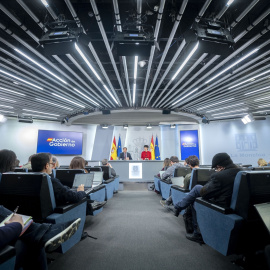 Los ministros Óscar Puente, y Elma Saiz, este martes.