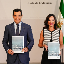 Juanma Moreno y Rocio Díaz presentan a los agentes sociales la futura Ley de la Vivienda de Andalucía