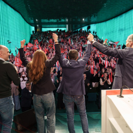 Sánchez y Gallardo en el acto de cierre de campaña del PSOE en Villanueva de la Serena, Badajoz.