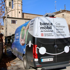 El servei de banca mòbil a Olost (Lluçanès).