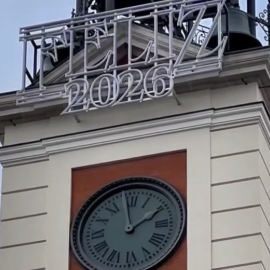 Las letras en la puerta del Sol.