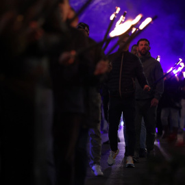 Un grupo de personas durante una marcha que exalta a "los caidos" falangistas, el pasado 13 de diciembre de 2025 en Madrid.
