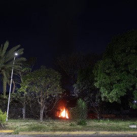 Detonaciones y explosiones en la madrugada de este sábado en la base militar de La Carlota (Caracas).