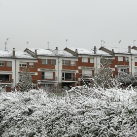 Paisatge i teulades blanques per la neu a Ponts (Noguera)