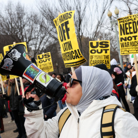 Protesta frente a la Casa Blanca por la intervención del Gobierno de Donald Trump en Venezuela y el secuestro de Nicolás Maduro.