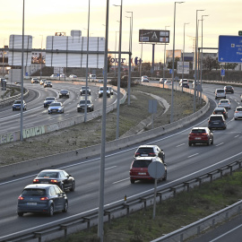 Tráfico en la Nacional 2 a la altura de Alcalá de Henares (Madrid) a 6 de enero de 2026.