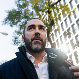 Fotografía de archivo del empresario Víctor de Aldama a su salida del interrogatorio del juez instructor del 'caso Koldo', en la Audiencia Nacional.