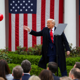 El presidente de EEUU, Donald Trump, en los jardines de la Casa Blanca, el día que anunció sus "aranceles recíprocos", en abril de 2025.