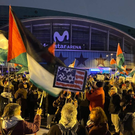 Vista de la concentración pro-palestina frente al Movistar Arena de Madrid, ante el partido de la Euroliga entre Real Madrid y Maccabi Tel Aviv.